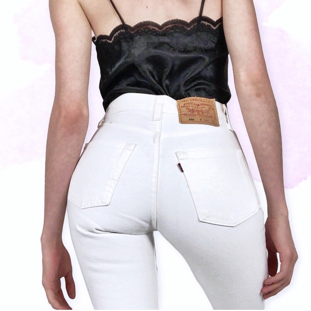 SOLD🌹Vtg 501 White Slim Fit Straight Leg Levis🌹 - Picture 1 of 5